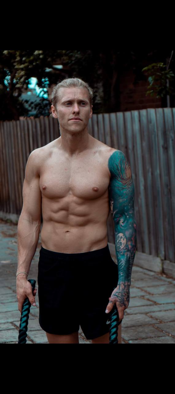 Shannon outside with battle ropes